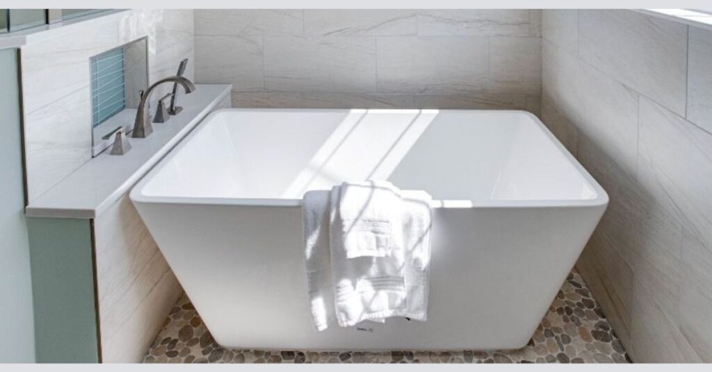 best freestanding bathtub for small homes