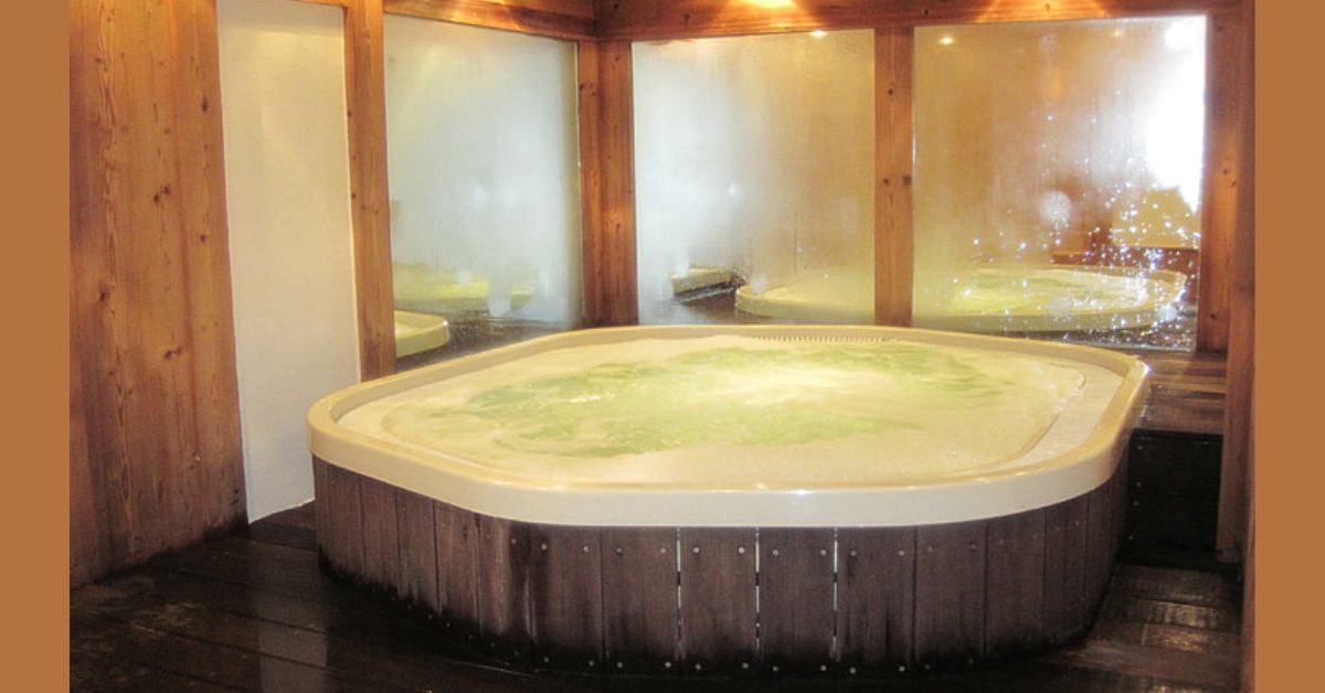 Jacuzzi Bathtub in Rajouri Garden
