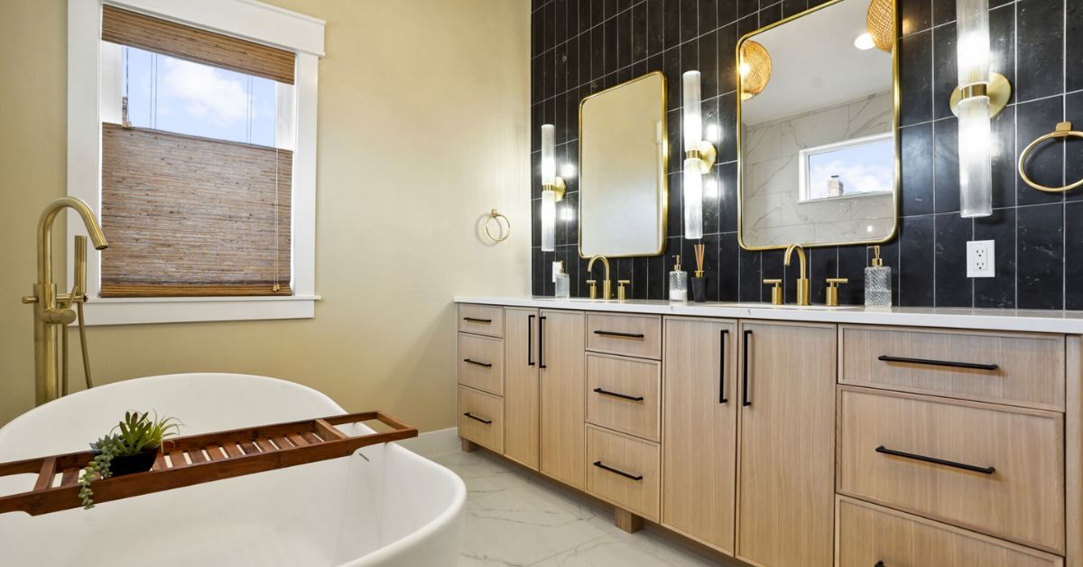 Overflow Bathtub Showroom in Rajouri Garden