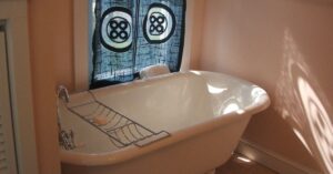 Overflow Bathtub in Rajouri Garden