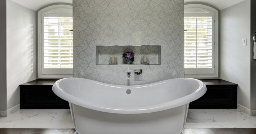 Whirlpool Inset Bathtub Showroom in Rajouri Garden